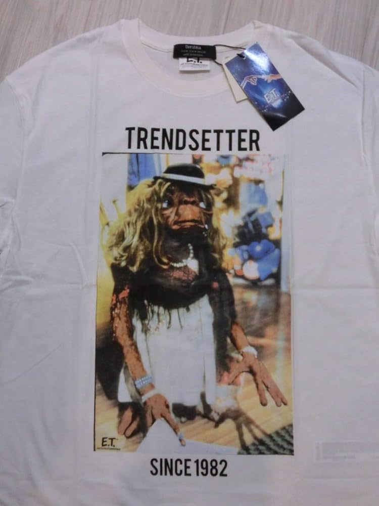 Amazon.co.jp: 映画 E.T.Tシャツ Mサイズ 服 スティーヴン